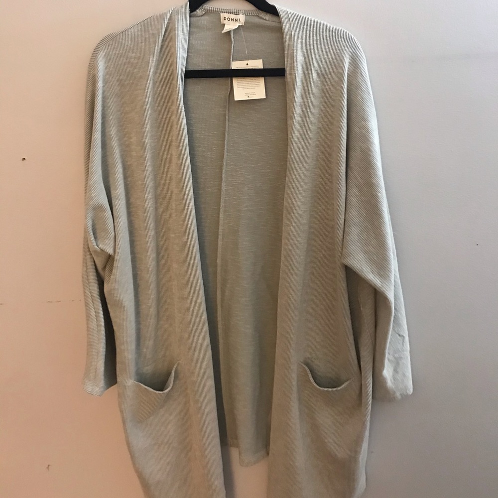 super comfortable brand new donni cartigan